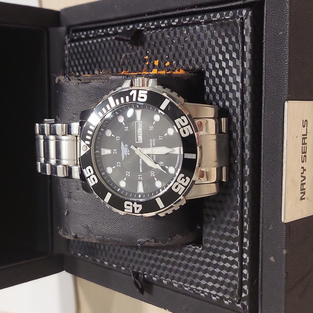 INC International Concepts Men’s Silver Stainless Steel Black Dial Dive Watch